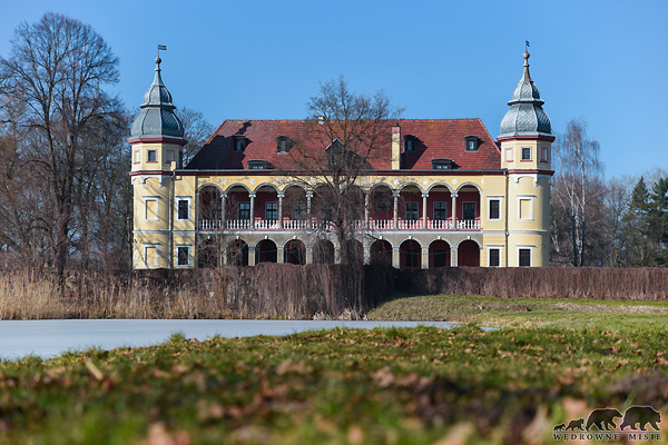 Pałac Krobielowice – wietnamska kawka u marszałka Naprzód